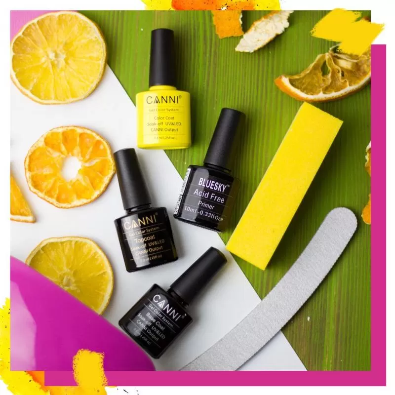 Идеи маникюра в голубых тонах